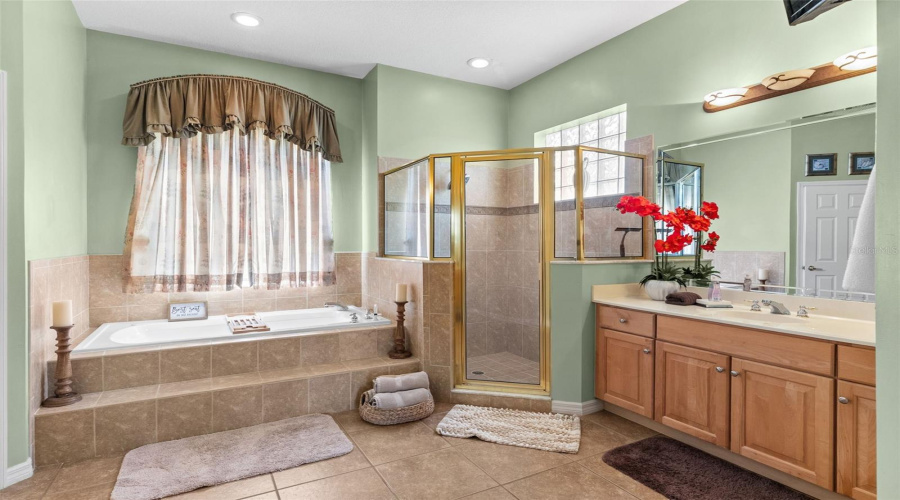 Davenport, Florida 33837, 4 Bedroom Bedrooms, ,3 Bathroombathrooms,Residential,For Sale,Golf Course,0,Mfro6423850