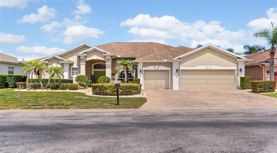 Davenport, Florida 33837, 4 Bedroom Bedrooms, ,3 Bathroombathrooms,Residential,For Sale,Golf Course,0,Mfro6423850
