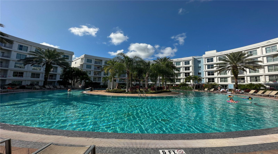 Kissimmee, Florida 34747, 2 Bedroom Bedrooms, ,2 Bathroombathrooms,Residential,For Sale,Celebration,0,Mfro6400670