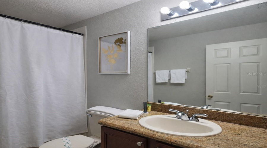 Davenport, Florida 33897, 4 Bedroom Bedrooms, ,3 Bathroombathrooms,Residential,For Sale,Calabria,0,Mfro6363110