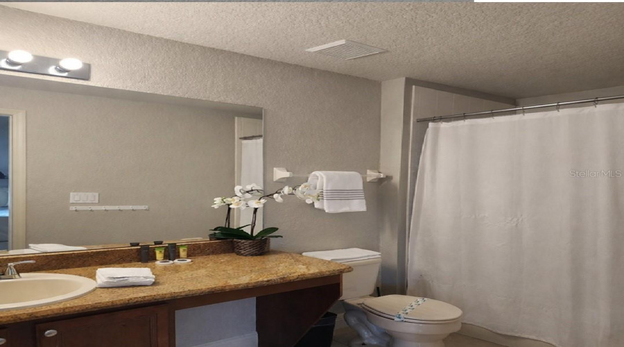 Davenport, Florida 33897, 4 Bedroom Bedrooms, ,3 Bathroombathrooms,Residential,For Sale,Calabria,0,Mfro6363110
