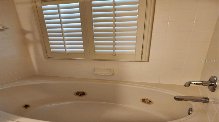 Davenport, Florida 33897, 4 Bedroom Bedrooms, ,3 Bathroombathrooms,Residential,For Sale,Calabria,0,Mfro6363110
