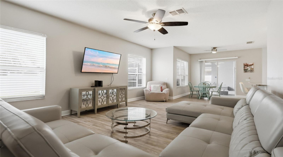 Davenport, Florida 33897, 5 Bedroom Bedrooms, ,4 Bathroombathrooms,Residential,For Sale,Ballyshannon,0,Mfrs5155082