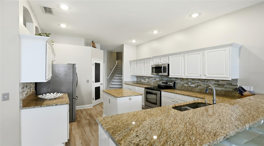 Davenport, Florida 33897, 5 Bedroom Bedrooms, ,4 Bathroombathrooms,Residential,For Sale,Ballyshannon,0,Mfrs5155082