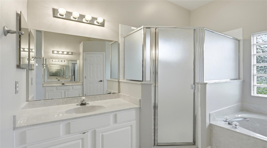 Davenport, Florida 33897, 5 Bedroom Bedrooms, ,4 Bathroombathrooms,Residential,For Sale,Ballyshannon,0,Mfrs5155082
