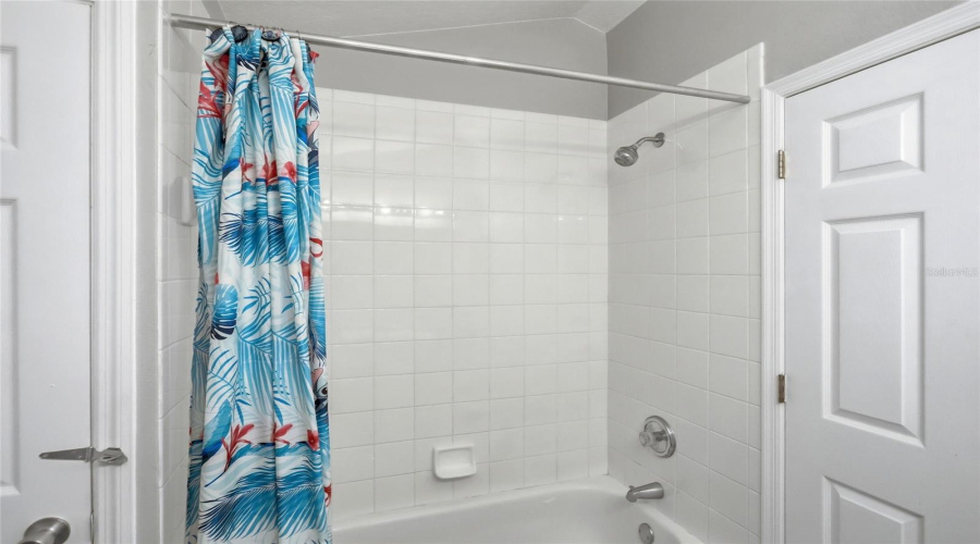 Davenport, Florida 33897, 5 Bedroom Bedrooms, ,4 Bathroombathrooms,Residential,For Sale,Ballyshannon,0,Mfrs5155082