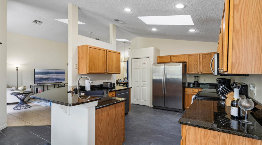 Kissimmee, Florida 34747, 4 Bedroom Bedrooms, ,3 Bathroombathrooms,Residential,For Sale,Autumn Creek,0,Mfrs5155574
