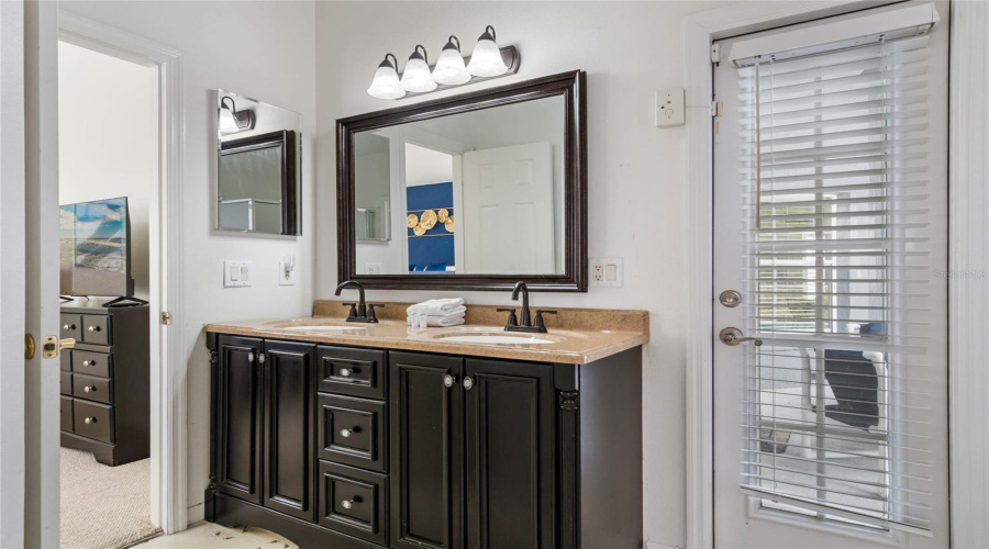 Kissimmee, Florida 34747, 4 Bedroom Bedrooms, ,3 Bathroombathrooms,Residential,For Sale,Autumn Creek,0,Mfrs5155574
