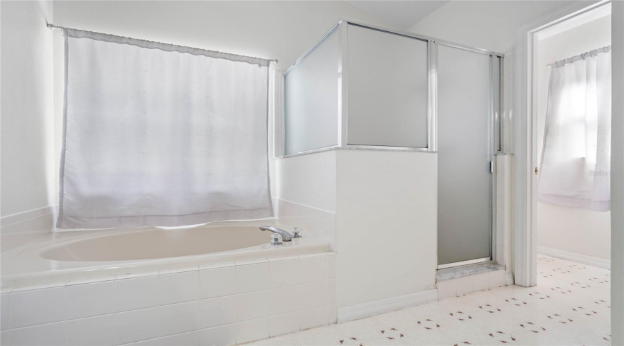 Kissimmee, Florida 34747, 4 Bedroom Bedrooms, ,3 Bathroombathrooms,Residential,For Sale,Autumn Creek,0,Mfrs5155574