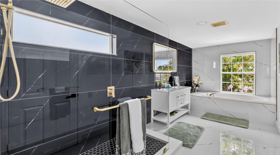 Kissimmee, Florida 34747, 6 Bedroom Bedrooms, ,3 Bathroombathrooms,Residential,For Sale,King Palm,0,Mfro6432585