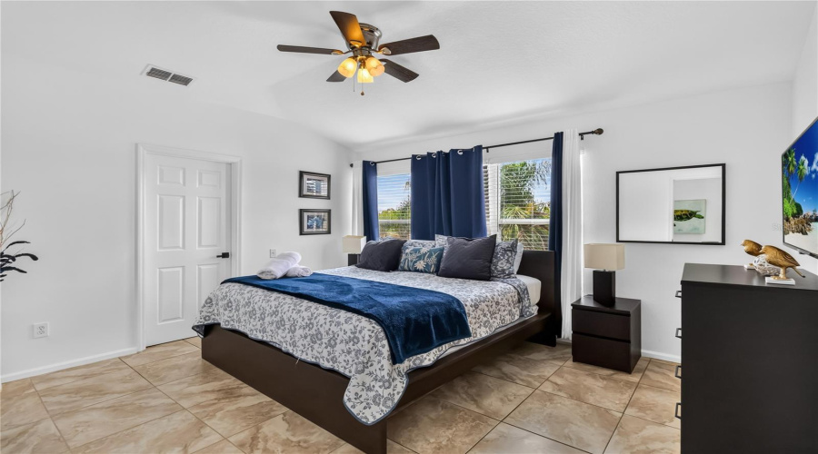 Kissimmee, Florida 34747, 6 Bedroom Bedrooms, ,3 Bathroombathrooms,Residential,For Sale,King Palm,0,Mfro6432585