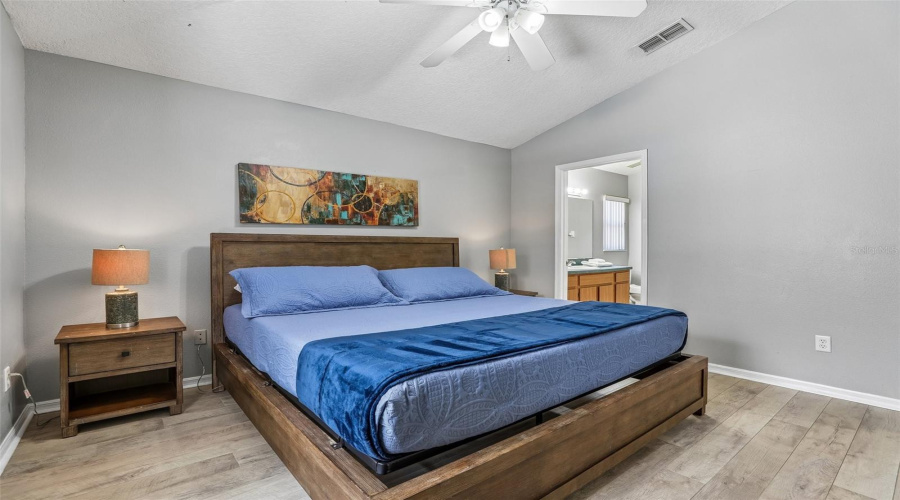 Davenport, Florida 33897, 4 Bedroom Bedrooms, ,3 Bathroombathrooms,Residential,For Sale,Pine Cone,0,Mfro6408840