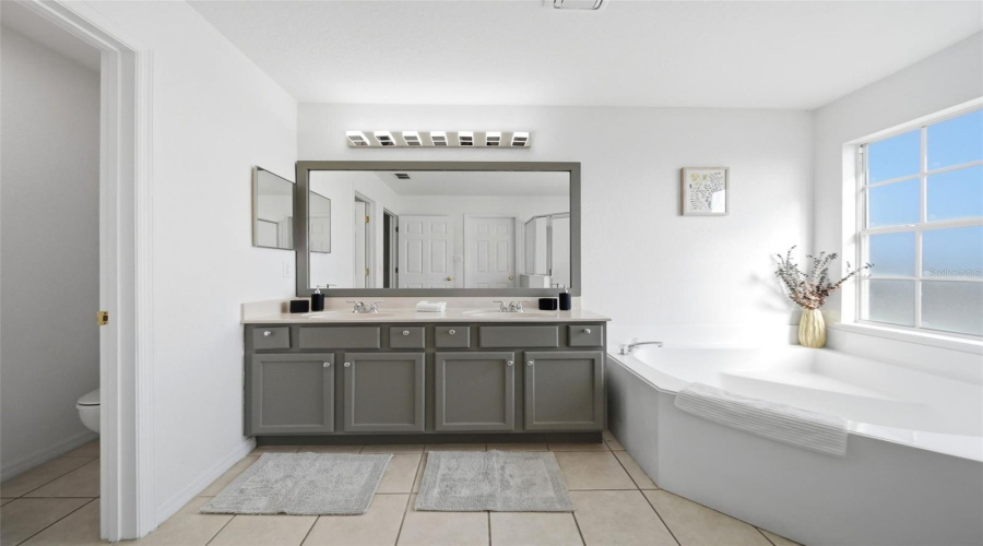 Davenport, Florida 33897, 5 Bedroom Bedrooms, ,3 Bathroombathrooms,Residential,For Sale,Gleneagles,0,Mfro6433210