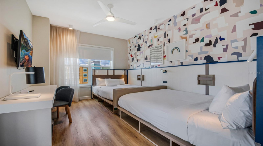 Kissimmee, Florida 34747, 2 Bedroom Bedrooms, ,2 Bathroombathrooms,Residential,For Sale,Sunset Walk,0,Mfrs5155261