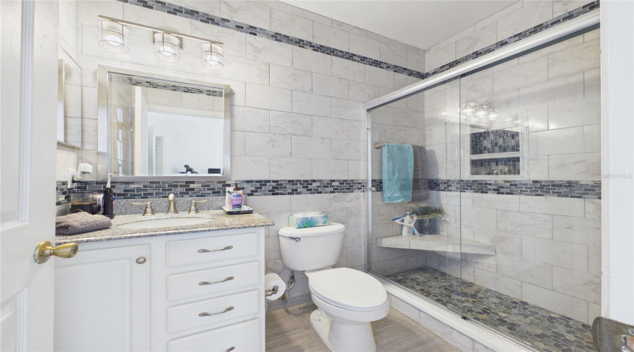 Primary/ Master Bathroom