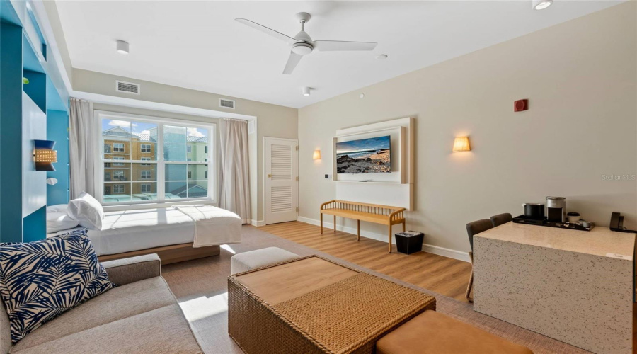 Kissimmee, Florida 34747, 2 Bedroom Bedrooms, ,2 Bathroombathrooms,Residential,For Sale,Sunset Walk,0,Mfrs5152204