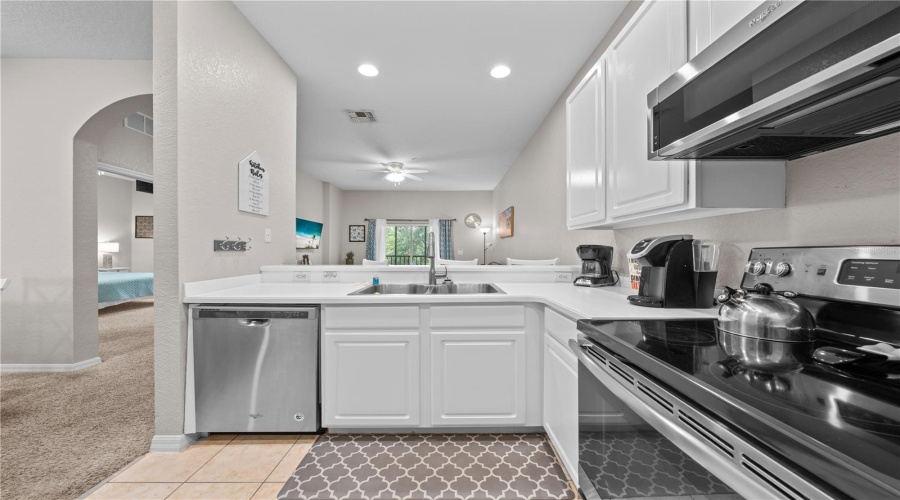 Davenport, Florida 33897, 3 Bedroom Bedrooms, ,2 Bathroombathrooms,Residential,For Sale,New Providence,0,Mfrs5156460