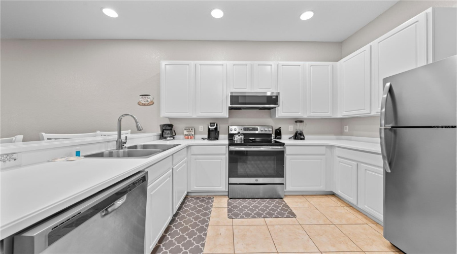 Davenport, Florida 33897, 3 Bedroom Bedrooms, ,2 Bathroombathrooms,Residential,For Sale,New Providence,0,Mfrs5156460