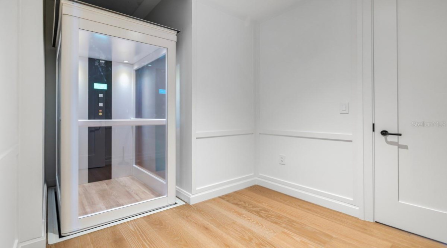 Private Elevtor