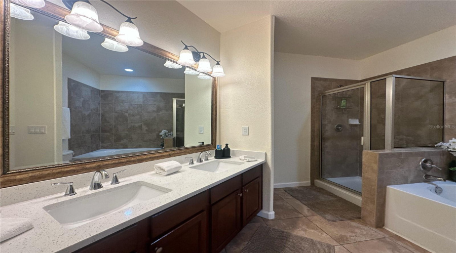 Davenport, Florida 33897, 3 Bedroom Bedrooms, ,3 Bathroombathrooms,Residential,For Sale,Charo,0,Mfrs5142028