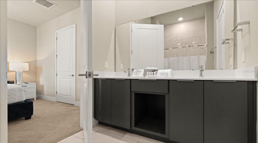 Kissimmee, Florida 34747, 5 Bedroom Bedrooms, ,4 Bathroombathrooms,Residential,For Sale,Sandy Ridge,0,Mfro6403854