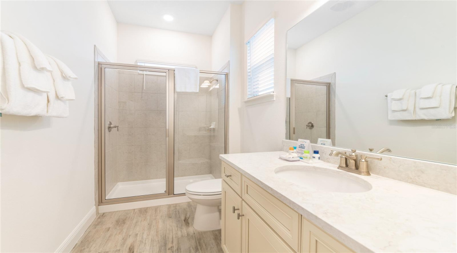 Clean And Spacious Primary Bath With Modern Finishes In Margaritaville Resort Orlando