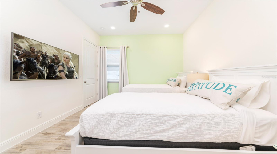 Well Appointed Guest Bedroom Ideal For Vacation Stays In Margaritaville Resort Orlando