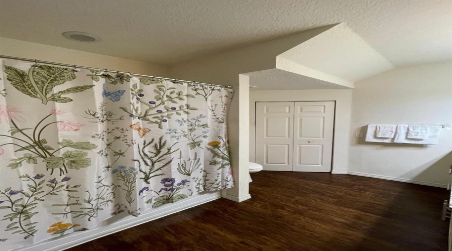 Kissimmee, Florida 34747, 3 Bedroom Bedrooms, ,2 Bathroombathrooms,Residential,For Sale,Shine,0,Mfro6383458