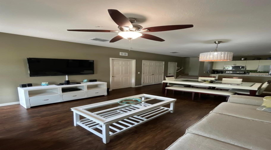 Kissimmee, Florida 34747, 3 Bedroom Bedrooms, ,2 Bathroombathrooms,Residential,For Sale,Shine,0,Mfro6383458
