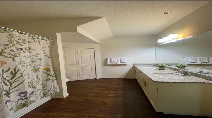 Kissimmee, Florida 34747, 3 Bedroom Bedrooms, ,2 Bathroombathrooms,Residential,For Sale,Shine,0,Mfro6383458