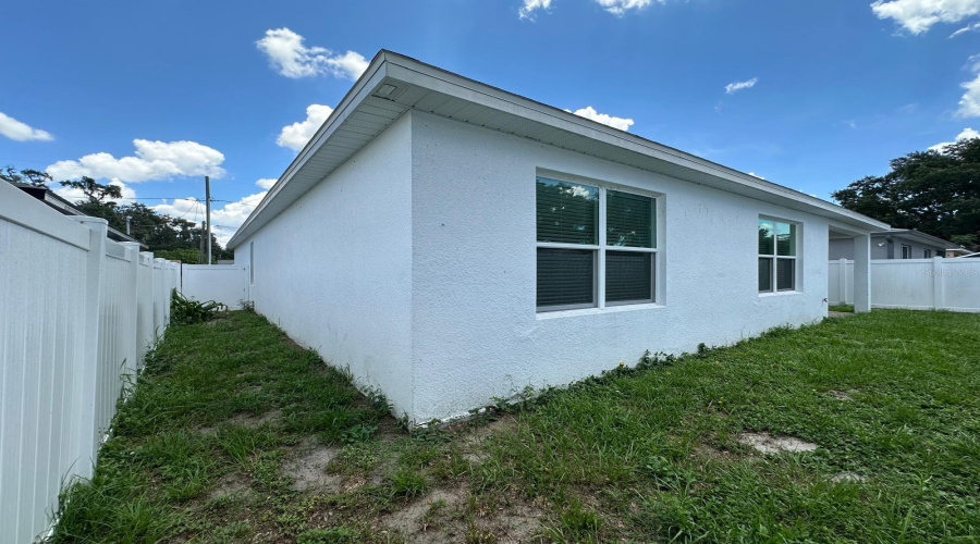 Davenport, Florida 33837, 4 Bedroom Bedrooms, ,2 Bathroombathrooms,Residential,For Sale,Murphy,0,Mfrs5153257