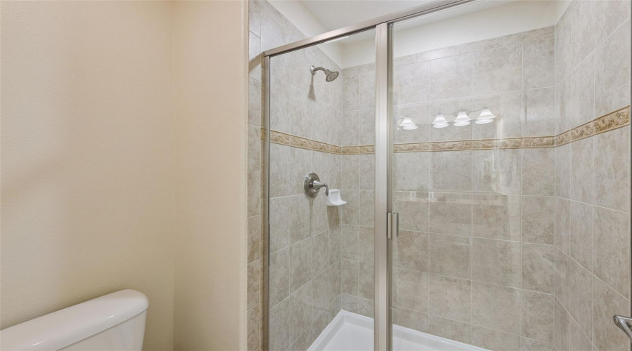Primary En-Suite Bathroom