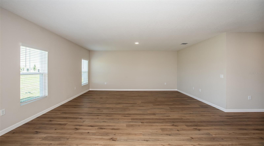 Davenport, Florida 33837, 5 Bedroom Bedrooms, ,3 Bathroombathrooms,Residential,For Sale,River Beacon,0,Mfrtb8500514
