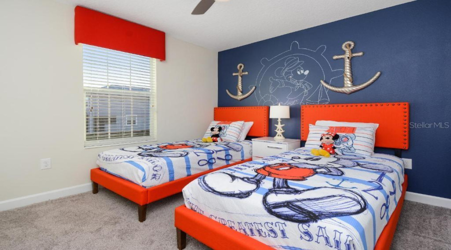 Davenport, Florida 33896, 6 Bedroom Bedrooms, ,5 Bathroombathrooms,Residential,For Sale,Mulligan,0,Mfro6440532