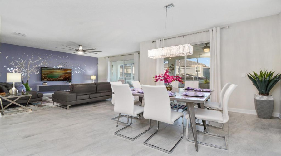 Davenport, Florida 33896, 6 Bedroom Bedrooms, ,5 Bathroombathrooms,Residential,For Sale,Mulligan,0,Mfro6440532