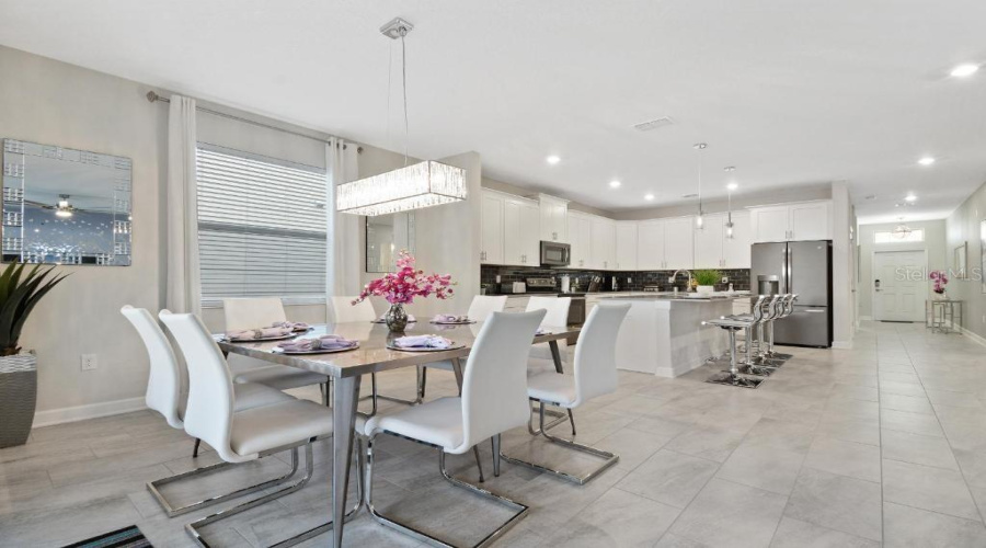 Davenport, Florida 33896, 6 Bedroom Bedrooms, ,5 Bathroombathrooms,Residential,For Sale,Mulligan,0,Mfro6440532