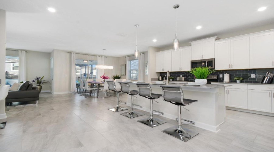 Davenport, Florida 33896, 6 Bedroom Bedrooms, ,5 Bathroombathrooms,Residential,For Sale,Mulligan,0,Mfro6440532