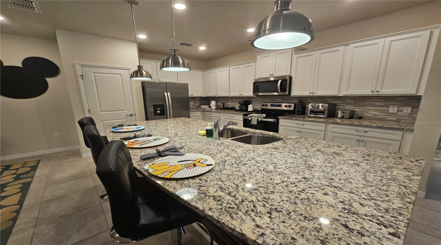 Davenport, Florida 33897, 5 Bedroom Bedrooms, ,4 Bathroombathrooms,Residential,For Sale,Lana,0,Mfro6440172