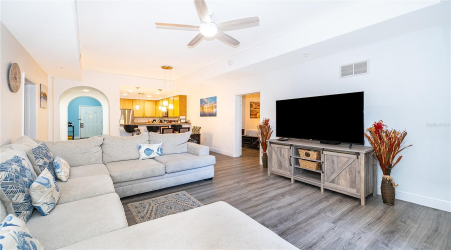 Kissimmee, Florida 34747, 3 Bedroom Bedrooms, ,2 Bathroombathrooms,Residential,For Sale,Treasure Trove,0,Mfro6438754