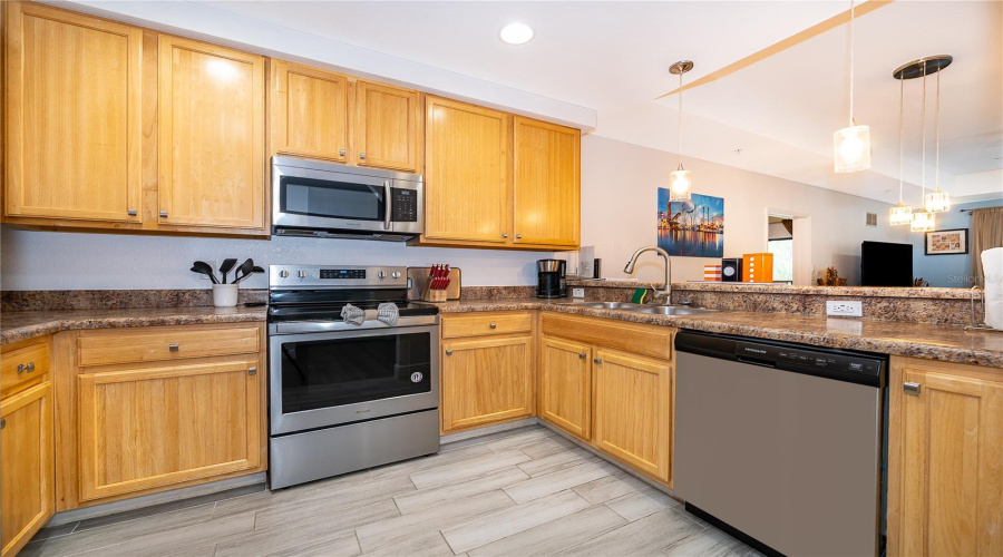 Kissimmee, Florida 34747, 3 Bedroom Bedrooms, ,2 Bathroombathrooms,Residential,For Sale,Treasure Trove,0,Mfro6438754