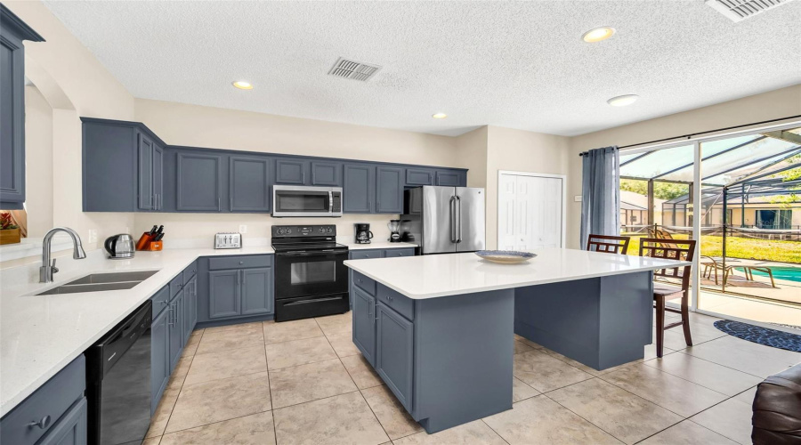 Kissimmee, Florida 34747, 7 Bedroom Bedrooms, ,4 Bathroombathrooms,Residential,For Sale,Sunrise Key,0,Mfro6440479