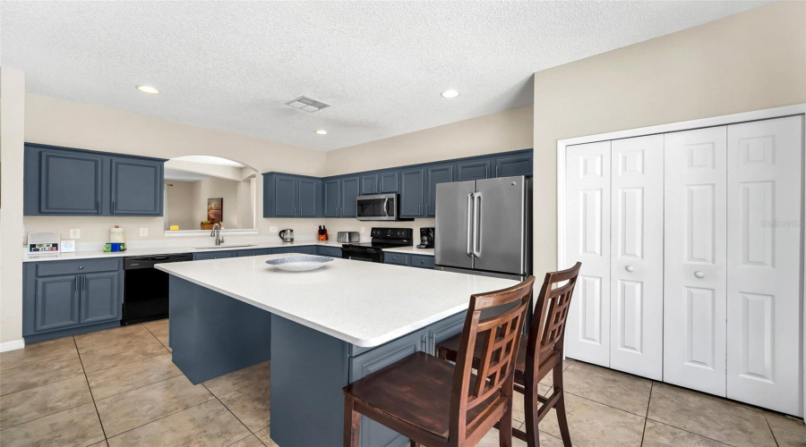 Kissimmee, Florida 34747, 7 Bedroom Bedrooms, ,4 Bathroombathrooms,Residential,For Sale,Sunrise Key,0,Mfro6440479