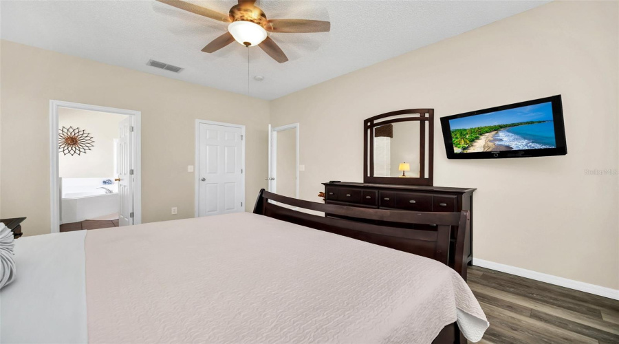 Kissimmee, Florida 34747, 7 Bedroom Bedrooms, ,4 Bathroombathrooms,Residential,For Sale,Sunrise Key,0,Mfro6440479