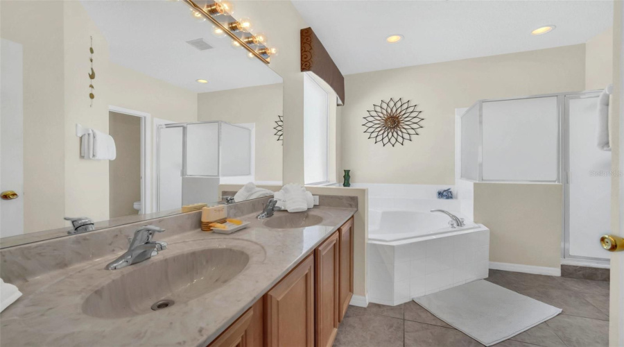 Kissimmee, Florida 34747, 7 Bedroom Bedrooms, ,4 Bathroombathrooms,Residential,For Sale,Sunrise Key,0,Mfro6440479