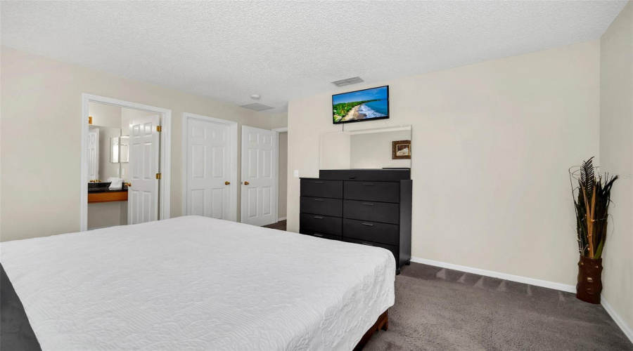 Kissimmee, Florida 34747, 7 Bedroom Bedrooms, ,4 Bathroombathrooms,Residential,For Sale,Sunrise Key,0,Mfro6440479