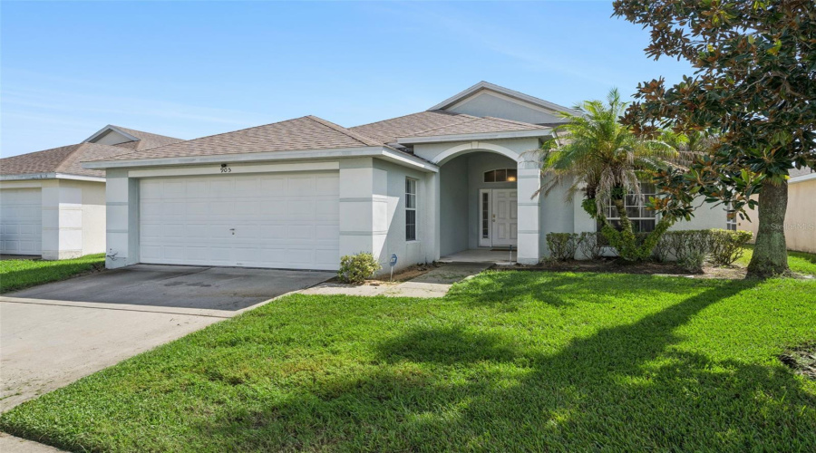 Davenport, Florida 33897, 3 Bedroom Bedrooms, ,2 Bathroombathrooms,Residential,For Sale,Lockbreeze,0,Mfro6440664