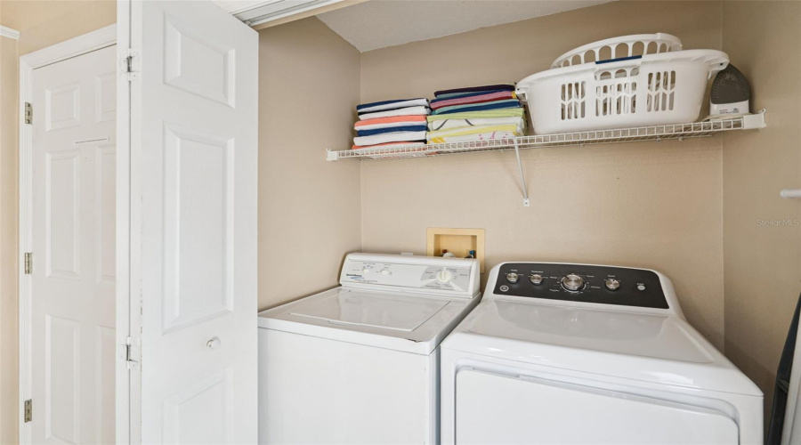 Davenport, Florida 33897, 3 Bedroom Bedrooms, ,2 Bathroombathrooms,Residential,For Sale,Lockbreeze,0,Mfro6440664