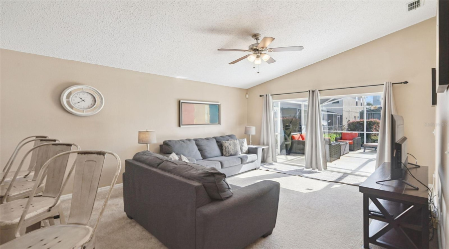 Davenport, Florida 33897, 3 Bedroom Bedrooms, ,2 Bathroombathrooms,Residential,For Sale,Lockbreeze,0,Mfro6440664