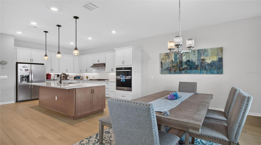 Orlando, Florida 32836, 5 Bedroom Bedrooms, ,4 Bathroombathrooms,Residential,For Sale,Bissell,0,Mfro6440597