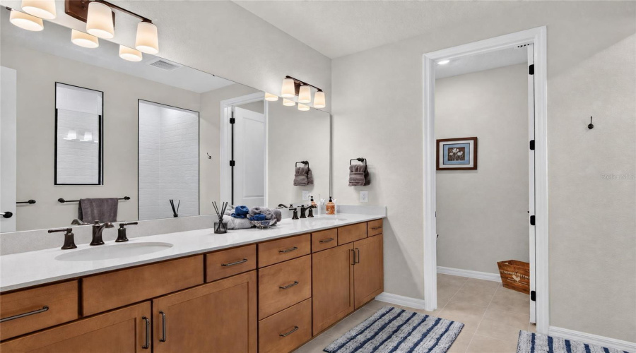 Orlando, Florida 32836, 5 Bedroom Bedrooms, ,4 Bathroombathrooms,Residential,For Sale,Bissell,0,Mfro6440597